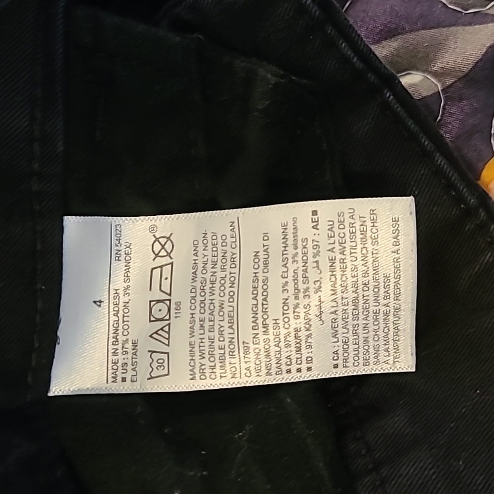 Black old navy jean short size 4 - Picture 5 of 5